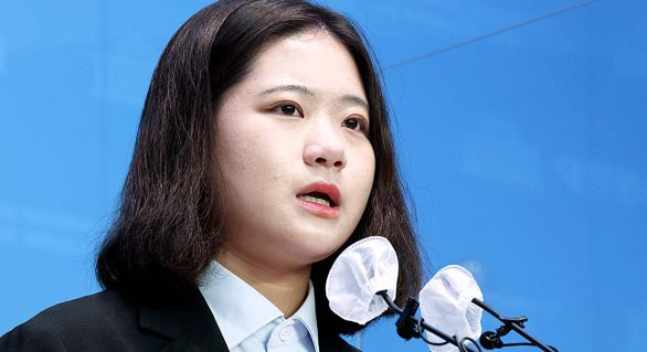 "고립무원 자초"한 박지현
'3일 쿠데타' 사과로 끝났다