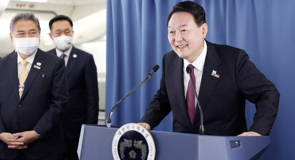 "한·미·일, 군사안보 협력
5년만에 북핵 공동 대응"