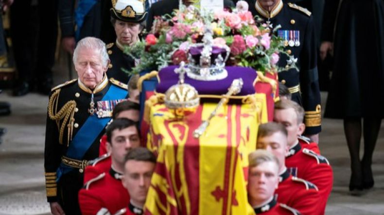 "英 여왕 장례식, 41억명 시청"…전 세계 행사 중 역대 최다
